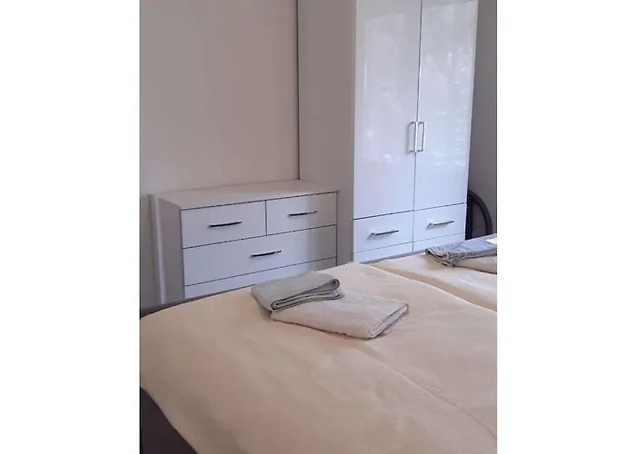 At The Bathing Meadow Grimnitzsee